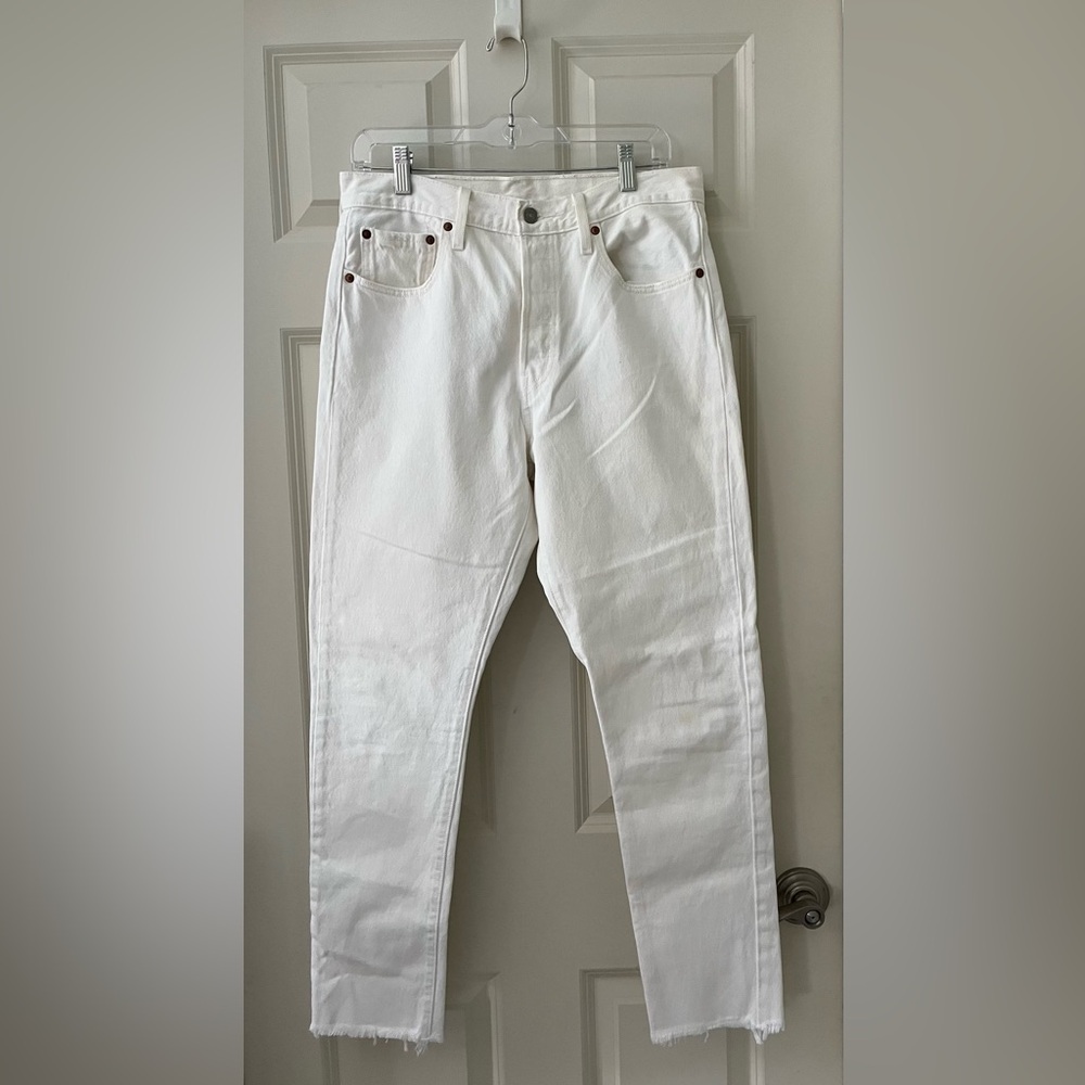 Women’s Levi’s 501 white straight leg rough hem button fly jeans 29 x 28